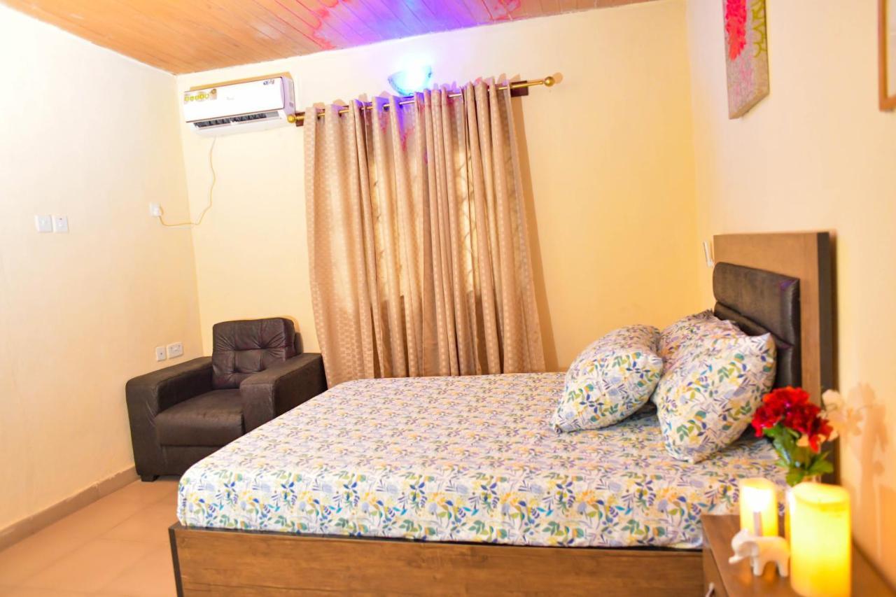 Living Green Apartments Airport Pick Up Benin City Esterno foto