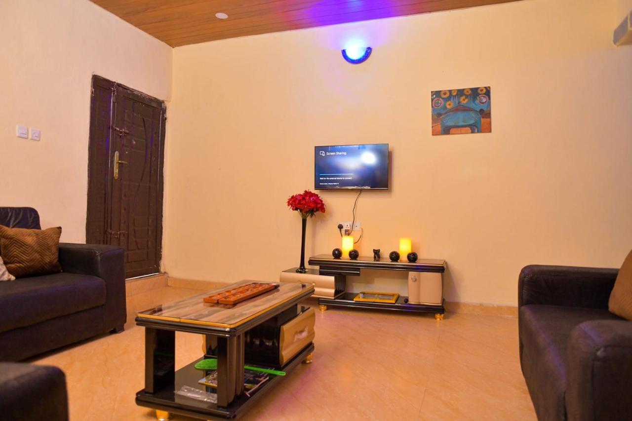 Living Green Apartments Airport Pick Up Benin City Esterno foto