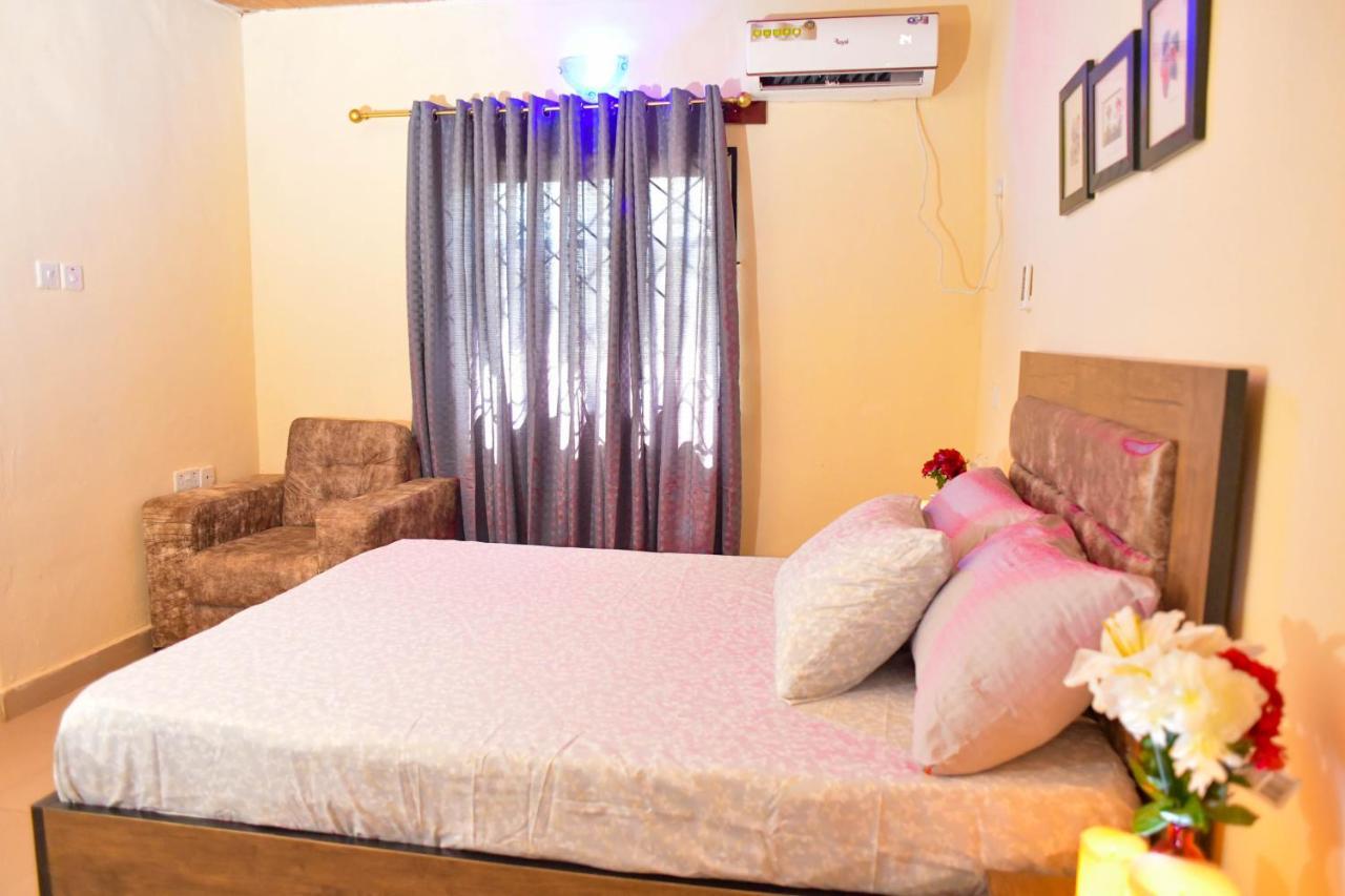 Living Green Apartments Airport Pick Up Benin City Esterno foto