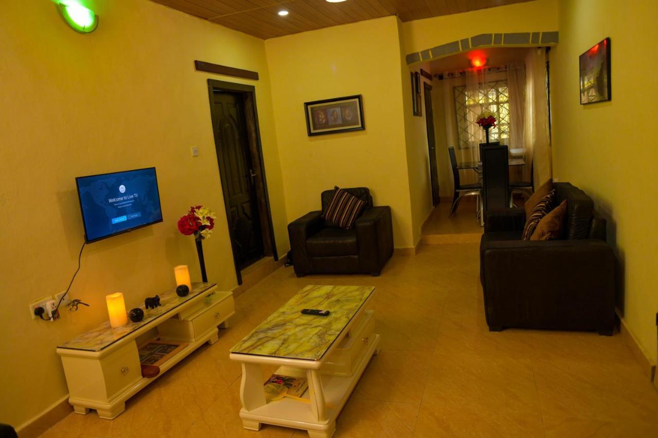 Living Green Apartments Airport Pick Up Benin City Esterno foto