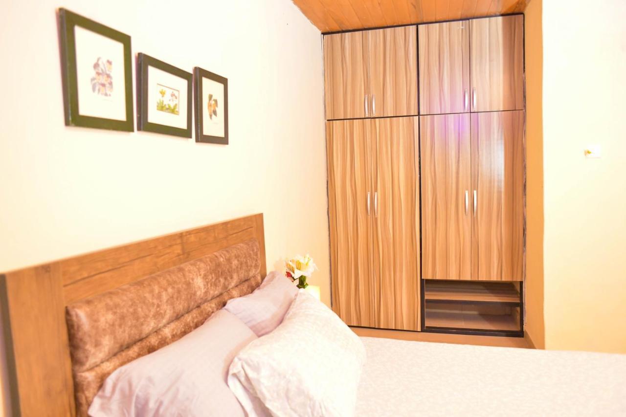 Living Green Apartments Airport Pick Up Benin City Esterno foto