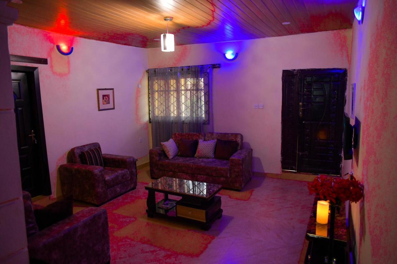 Living Green Apartments Airport Pick Up Benin City Esterno foto
