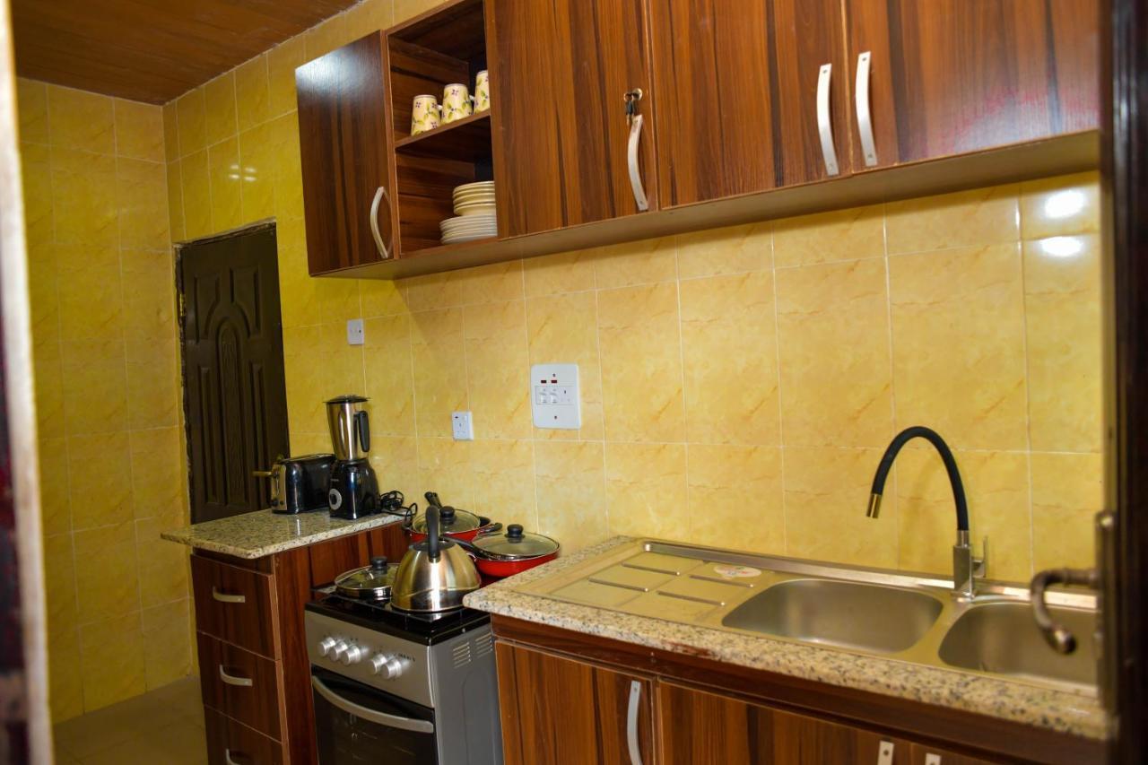 Living Green Apartments Airport Pick Up Benin City Esterno foto