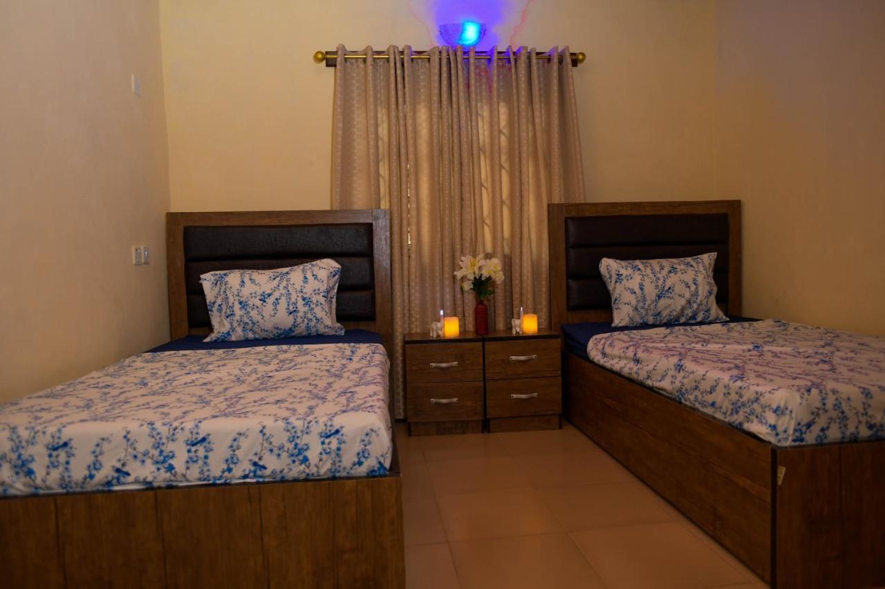 Living Green Apartments Airport Pick Up Benin City Esterno foto