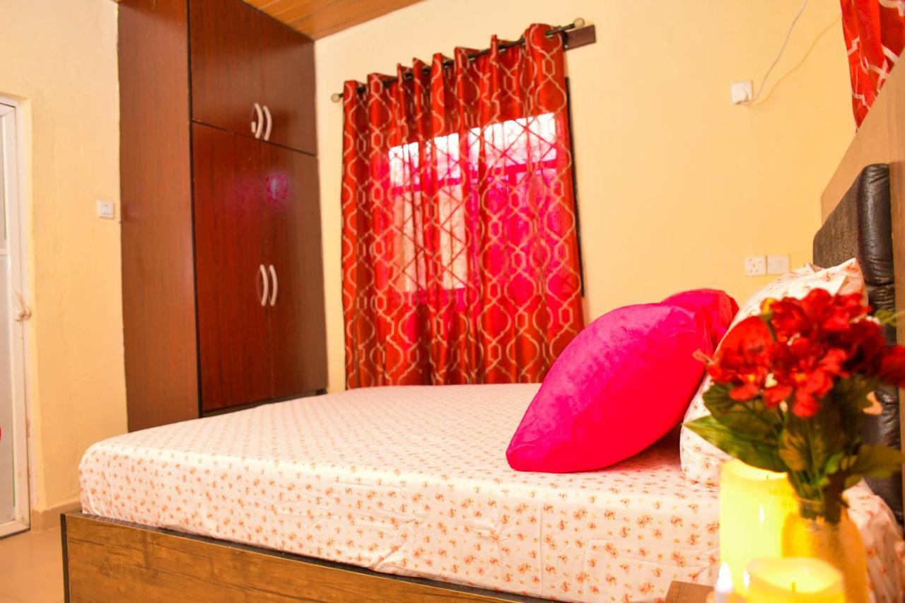 Living Green Apartments Airport Pick Up Benin City Esterno foto